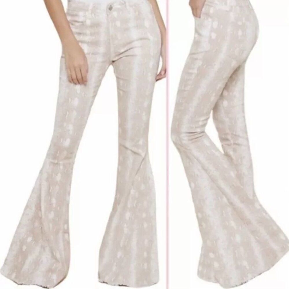 Bell-Bottom Flared Pants By Saints &‎ Hearts In pink snake Pattern